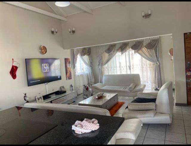 3 BEDROOM HOUSE FOR SALE IN RIVERSPRAY LIFESTYLE ESTATE